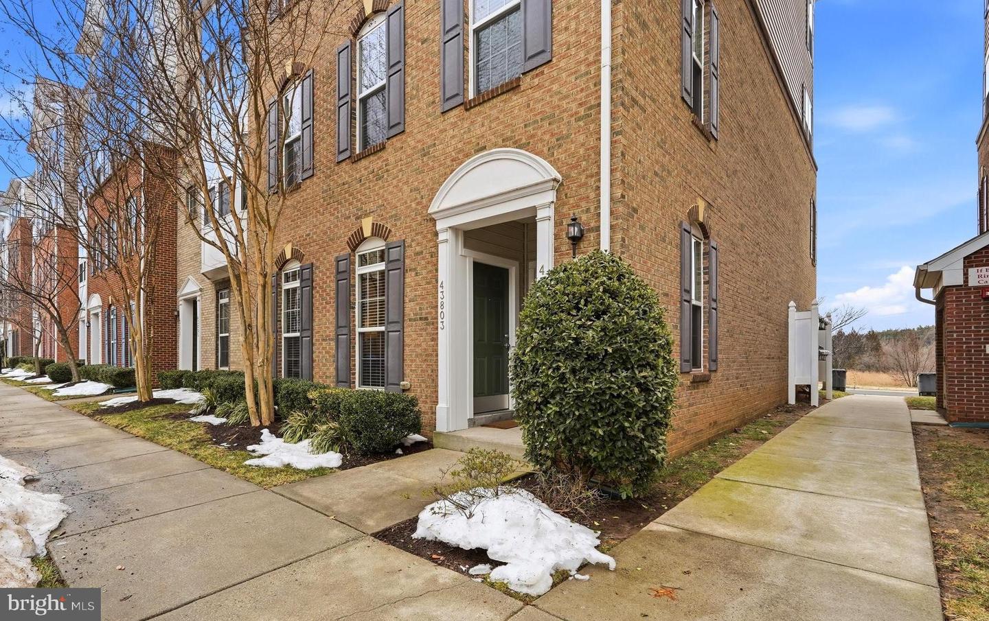 43803 KINGSTON STATION TER, ASHBURN, Virginia 20148, 3 Bedrooms Bedrooms, ,2 BathroomsBathrooms,Residential,For sale,43803 KINGSTON STATION TER,VALO2115688 MLS # VALO2115688 43803 KINGSTON STATION TER, ASHBURN, Virginia 20148, 3 Bedrooms Bedrooms, ,2 BathroomsBathrooms,Residential,For sale,43803 KINGSTON STATION TER,VALO2115688 MLS # VALO2115688