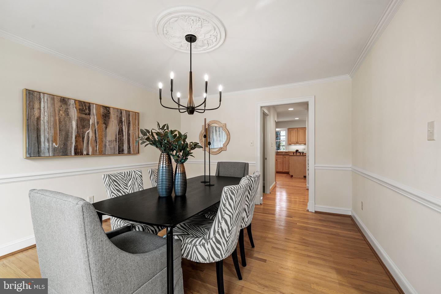 8311 CHAPEL LAKE CT, ANNANDALE, Virginia 22003, 5 Bedrooms Bedrooms, ,3 BathroomsBathrooms,Residential,For sale,8311 CHAPEL LAKE CT,VAFX2290376 MLS # VAFX2290376