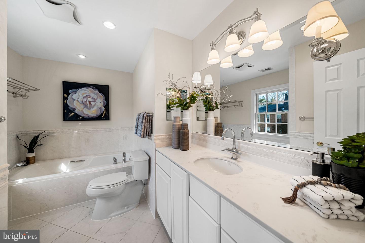 8311 CHAPEL LAKE CT, ANNANDALE, Virginia 22003, 5 Bedrooms Bedrooms, ,3 BathroomsBathrooms,Residential,For sale,8311 CHAPEL LAKE CT,VAFX2290376 MLS # VAFX2290376