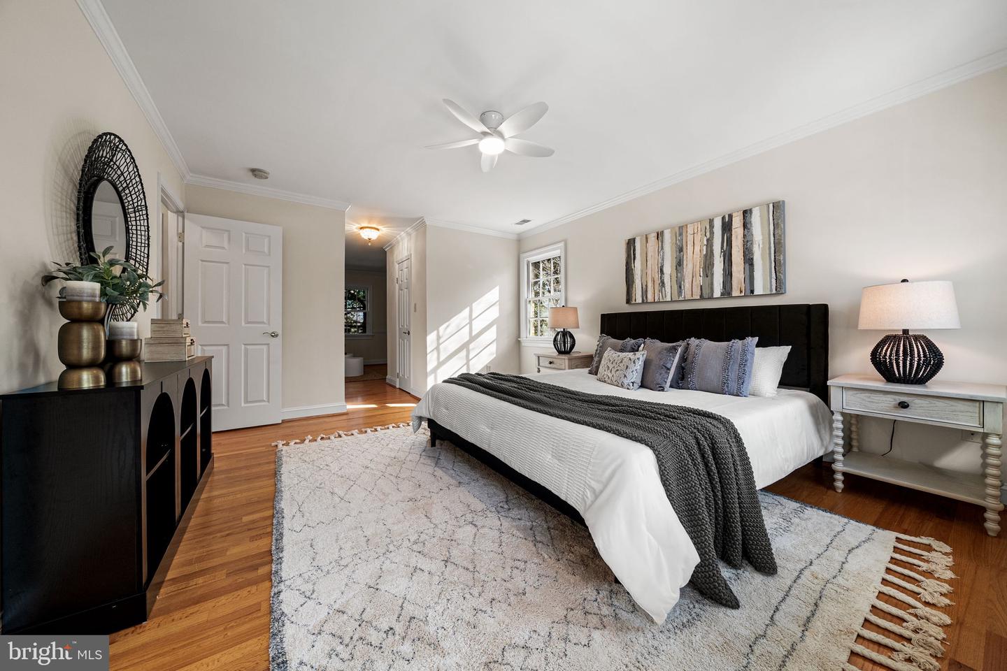 8311 CHAPEL LAKE CT, ANNANDALE, Virginia 22003, 5 Bedrooms Bedrooms, ,3 BathroomsBathrooms,Residential,For sale,8311 CHAPEL LAKE CT,VAFX2290376 MLS # VAFX2290376