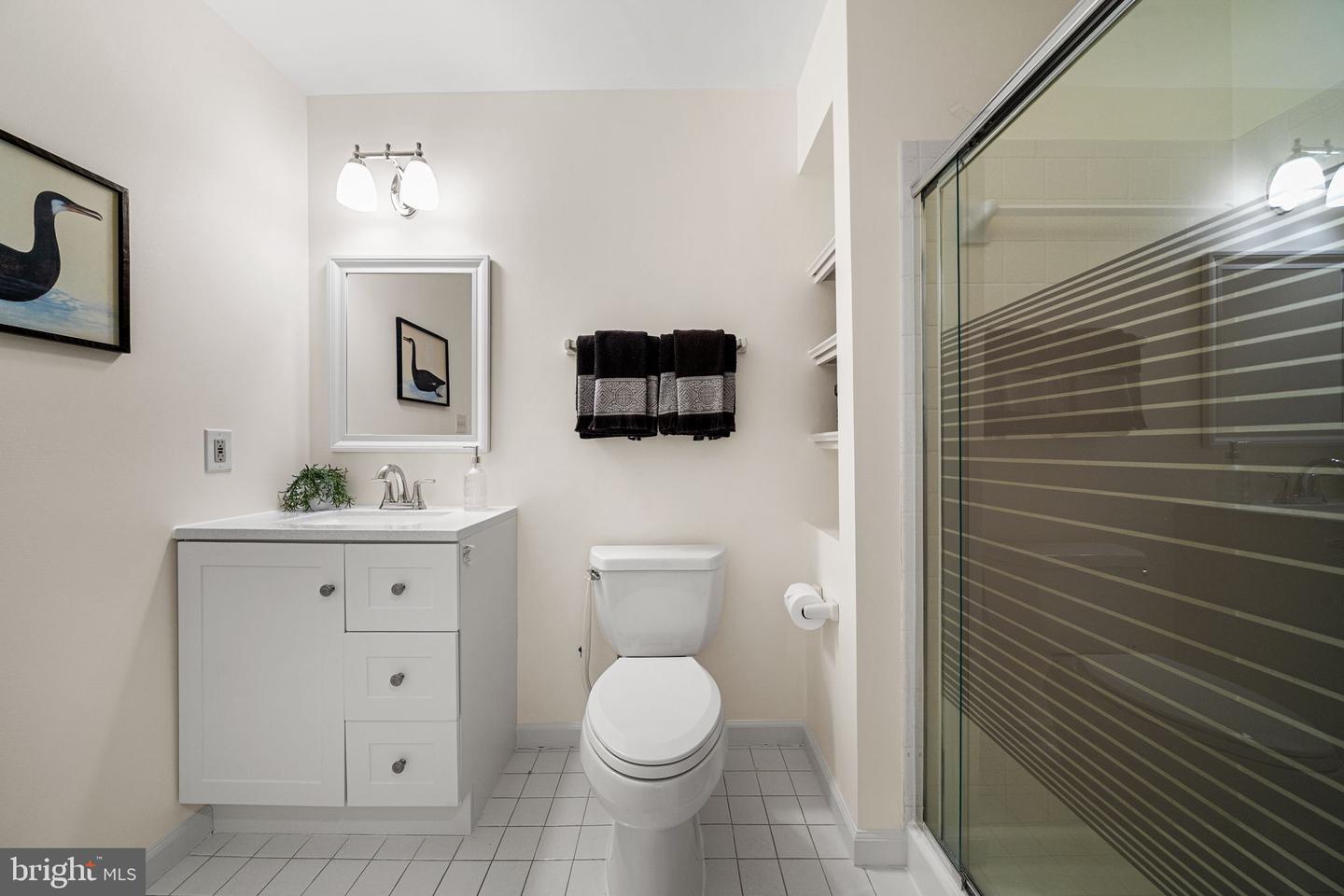 8311 CHAPEL LAKE CT, ANNANDALE, Virginia 22003, 5 Bedrooms Bedrooms, ,3 BathroomsBathrooms,Residential,For sale,8311 CHAPEL LAKE CT,VAFX2290376 MLS # VAFX2290376