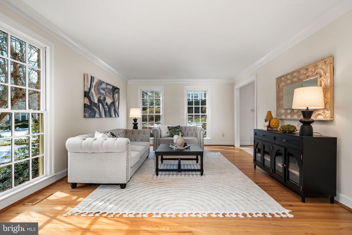 8311 CHAPEL LAKE CT, ANNANDALE, Virginia 22003, 5 Bedrooms Bedrooms, ,3 BathroomsBathrooms,Residential,For sale,8311 CHAPEL LAKE CT,VAFX2290376 MLS # VAFX2290376