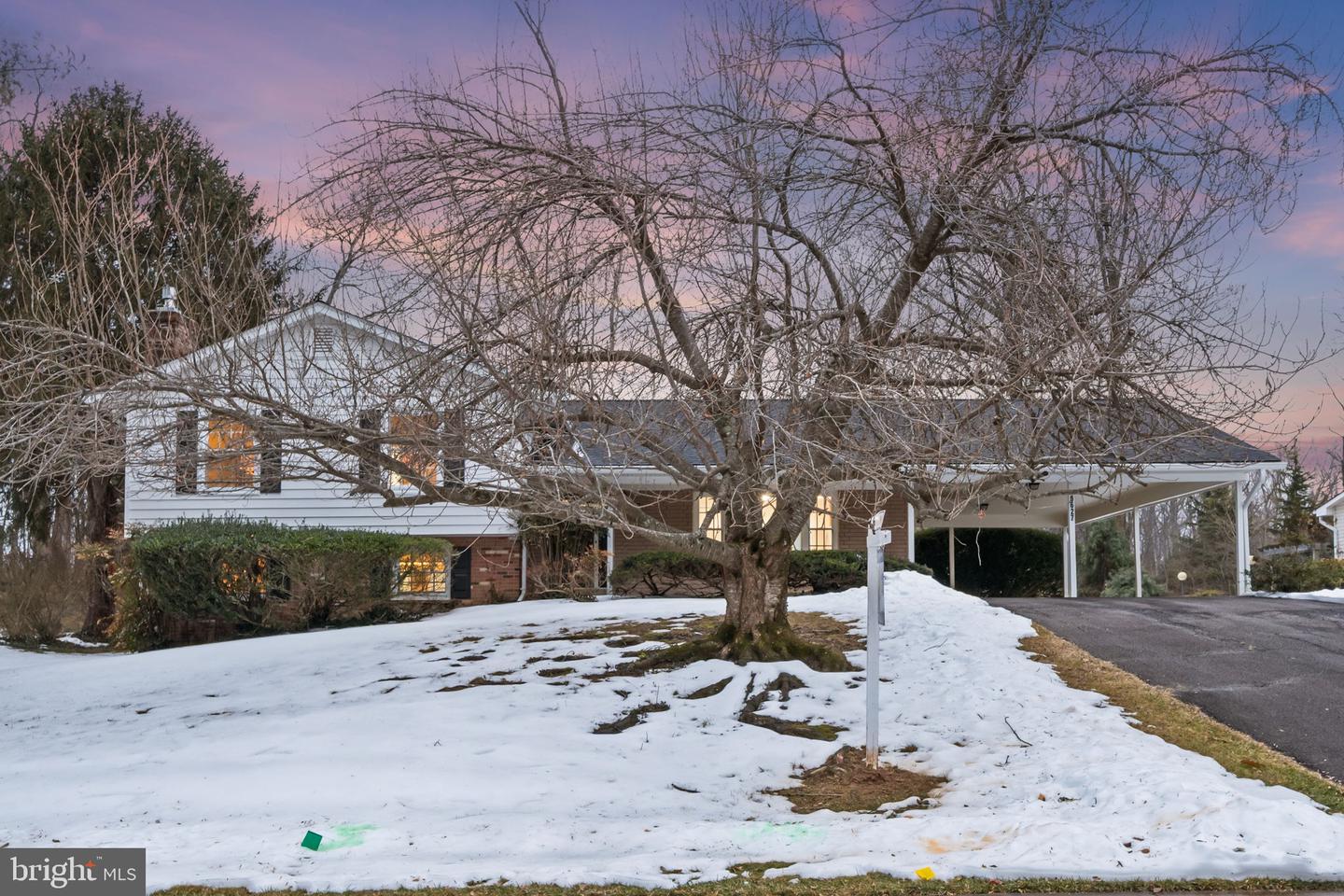 6627 KENNEDY LN, FALLS CHURCH, Virginia 22042, 4 Bedrooms Bedrooms, ,3 BathroomsBathrooms,Residential,For sale,6627 KENNEDY LN,VAFX2290388 MLS # VAFX2290388