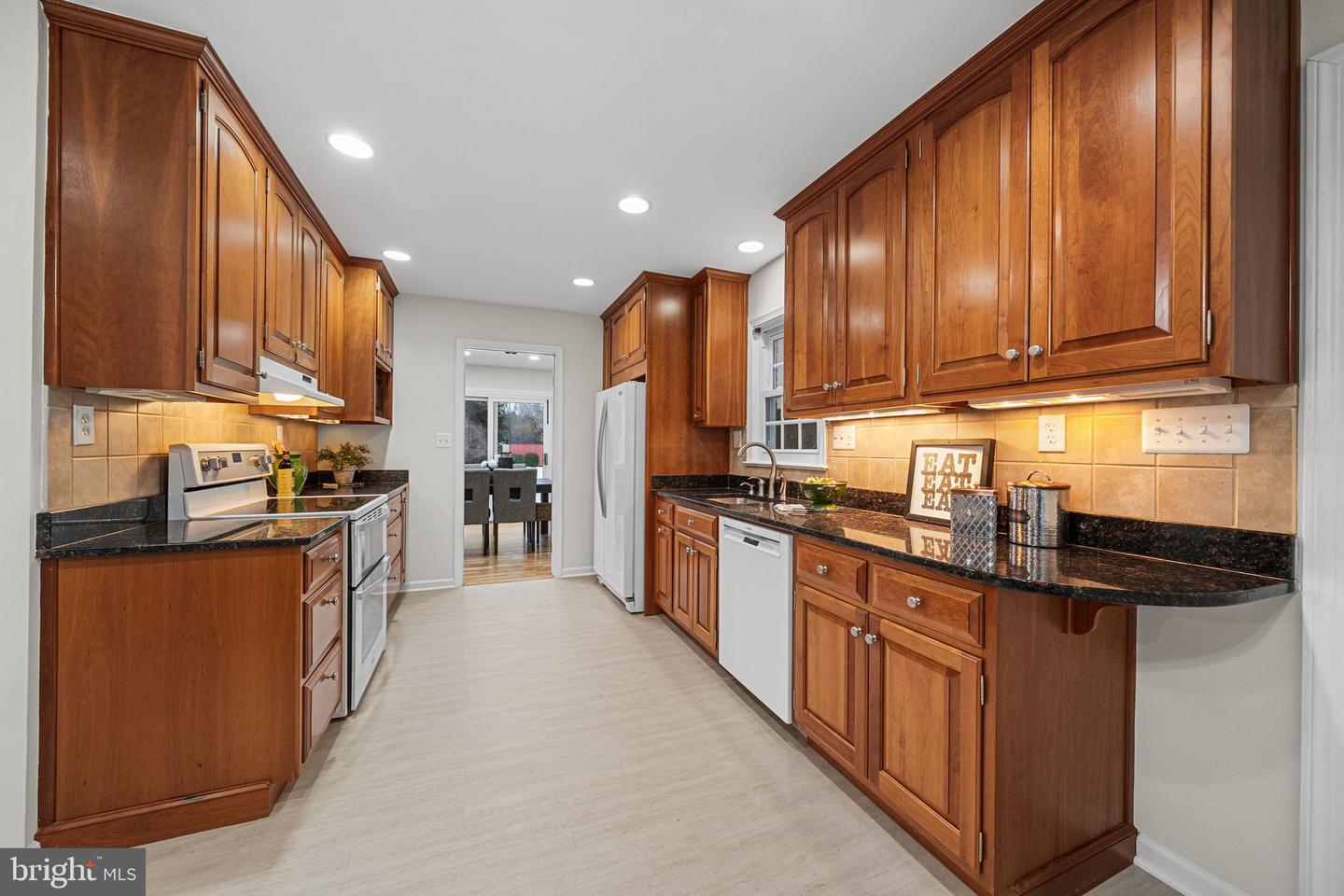 6627 KENNEDY LN, FALLS CHURCH, Virginia 22042, 4 Bedrooms Bedrooms, ,3 BathroomsBathrooms,Residential,For sale,6627 KENNEDY LN,VAFX2290388 MLS # VAFX2290388