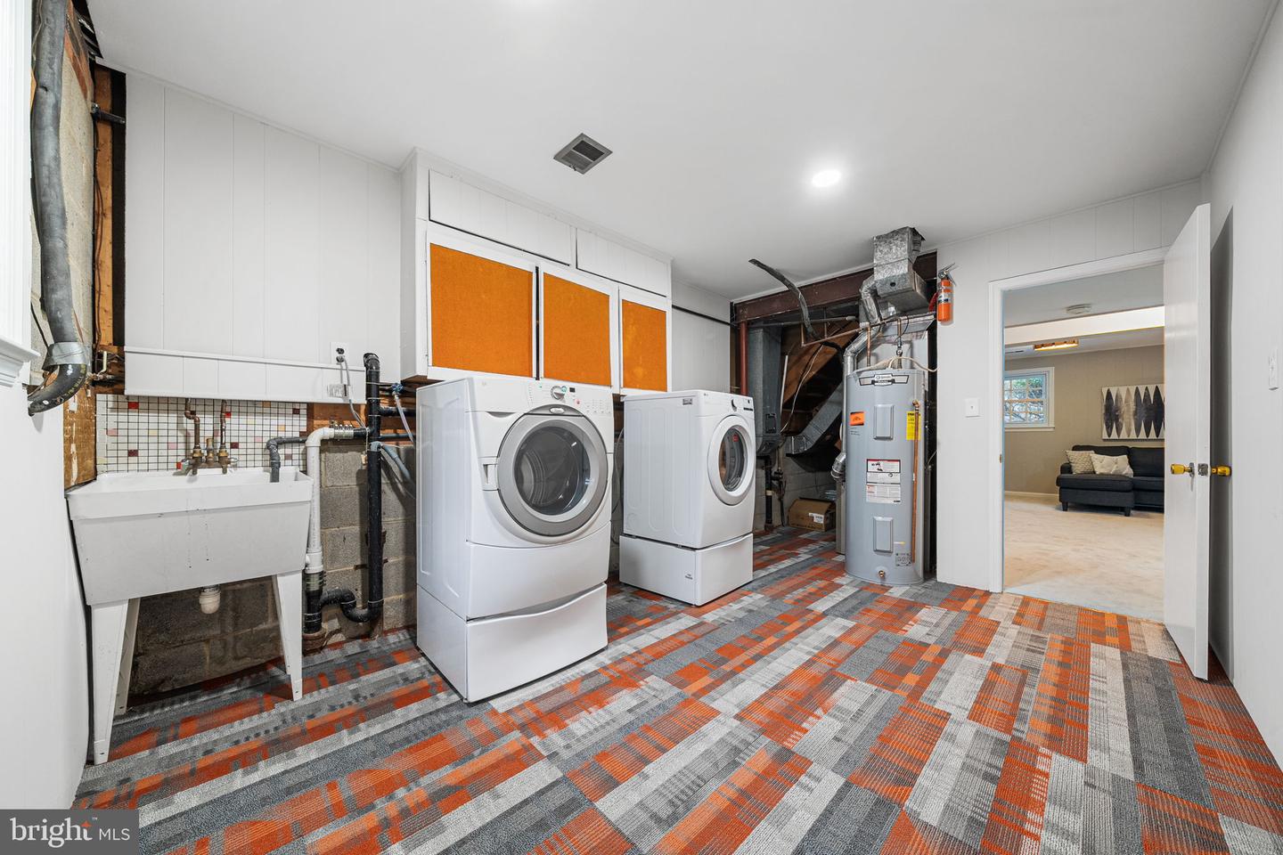 6627 KENNEDY LN, FALLS CHURCH, Virginia 22042, 4 Bedrooms Bedrooms, ,3 BathroomsBathrooms,Residential,For sale,6627 KENNEDY LN,VAFX2290388 MLS # VAFX2290388