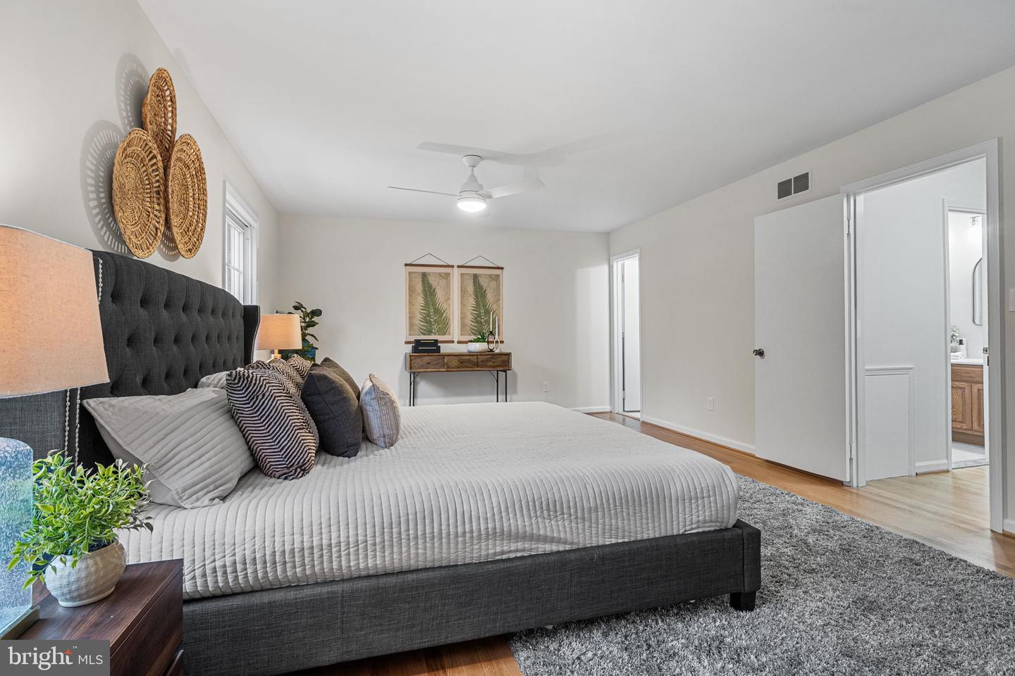 6627 KENNEDY LN, FALLS CHURCH, Virginia 22042, 4 Bedrooms Bedrooms, ,3 BathroomsBathrooms,Residential,For sale,6627 KENNEDY LN,VAFX2290388 MLS # VAFX2290388