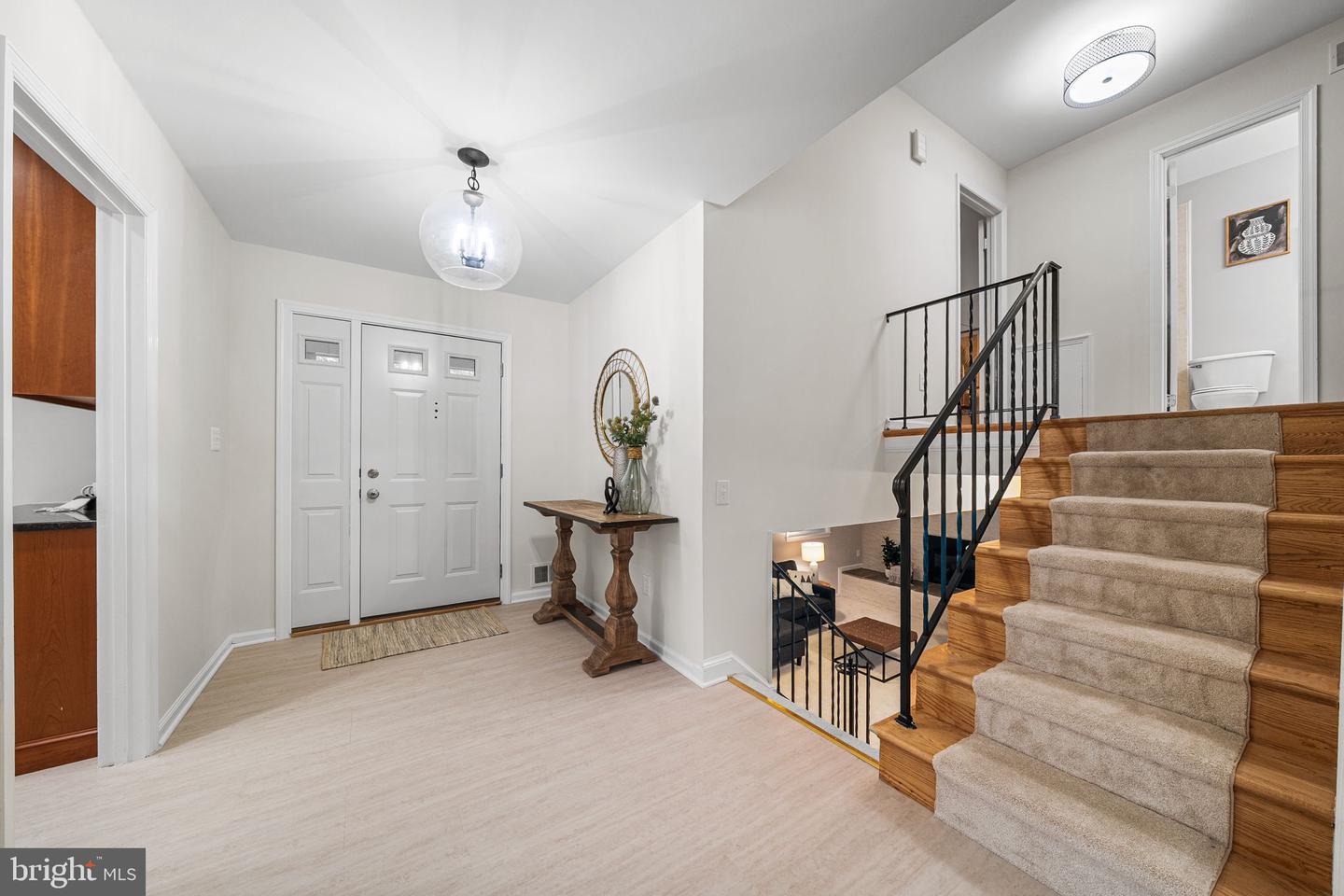 6627 KENNEDY LN, FALLS CHURCH, Virginia 22042, 4 Bedrooms Bedrooms, ,3 BathroomsBathrooms,Residential,For sale,6627 KENNEDY LN,VAFX2290388 MLS # VAFX2290388