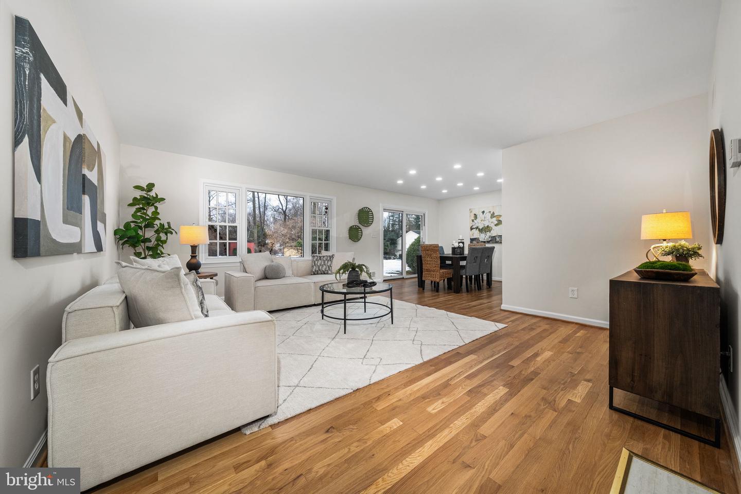 6627 KENNEDY LN, FALLS CHURCH, Virginia 22042, 4 Bedrooms Bedrooms, ,3 BathroomsBathrooms,Residential,For sale,6627 KENNEDY LN,VAFX2290388 MLS # VAFX2290388