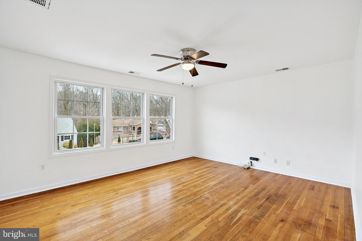 14508 FULLERTON RD, WOODBRIDGE, Virginia 22193, 4 Bedrooms Bedrooms, ,2 BathroomsBathrooms,Residential,For sale,14508 FULLERTON RD,VAPW2112472 MLS # VAPW2112472