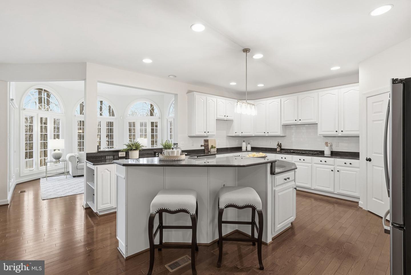 11588 CEDAR CHASE RD, HERNDON, Virginia 20170, 5 Bedrooms Bedrooms, ,5 BathroomsBathrooms,Residential,For sale,11588 CEDAR CHASE RD,VAFX2291088 MLS # VAFX2291088