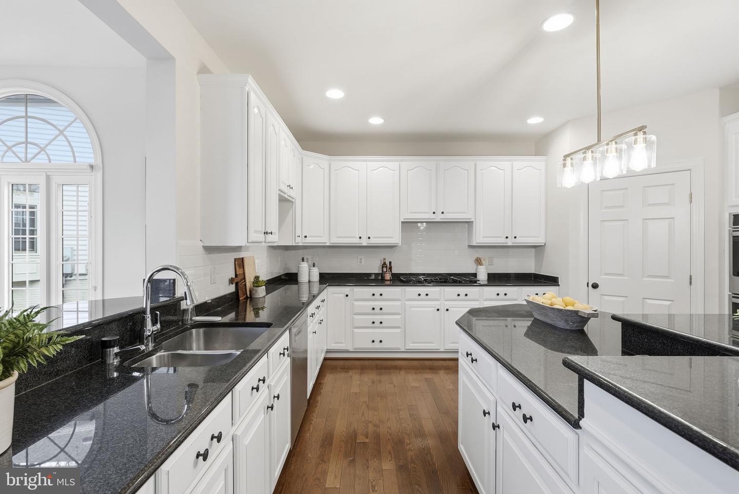 11588 CEDAR CHASE RD, HERNDON, Virginia 20170, 5 Bedrooms Bedrooms, ,5 BathroomsBathrooms,Residential,For sale,11588 CEDAR CHASE RD,VAFX2291088 MLS # VAFX2291088