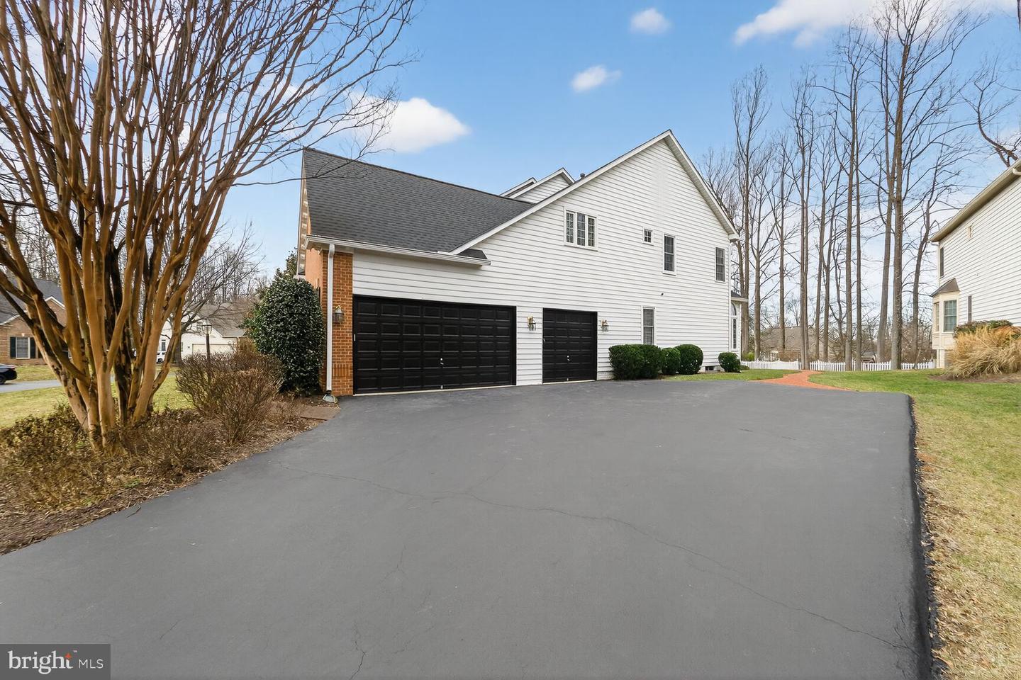 11588 CEDAR CHASE RD, HERNDON, Virginia 20170, 5 Bedrooms Bedrooms, ,5 BathroomsBathrooms,Residential,For sale,11588 CEDAR CHASE RD,VAFX2291088 MLS # VAFX2291088