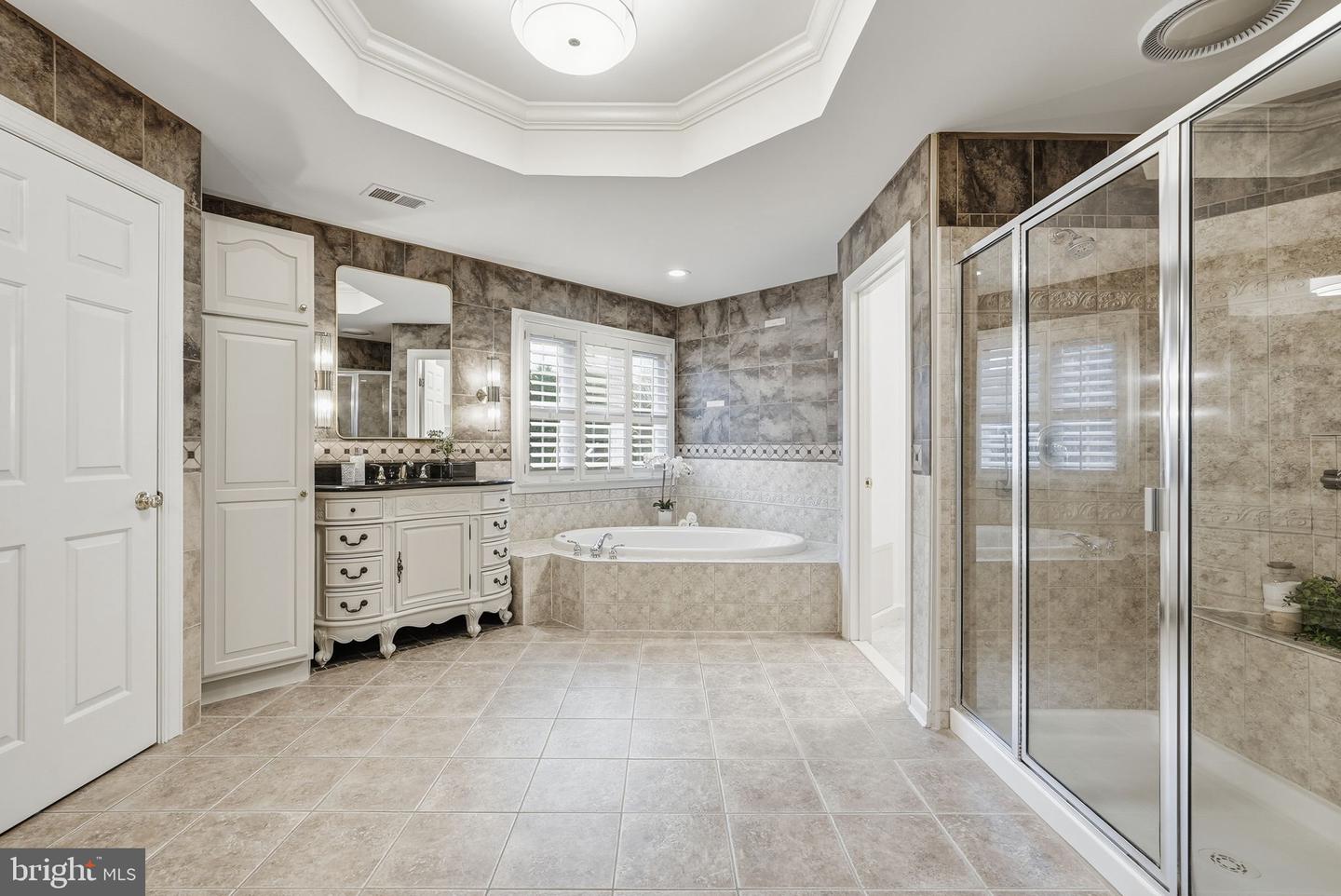 11588 CEDAR CHASE RD, HERNDON, Virginia 20170, 5 Bedrooms Bedrooms, ,5 BathroomsBathrooms,Residential,For sale,11588 CEDAR CHASE RD,VAFX2291088 MLS # VAFX2291088