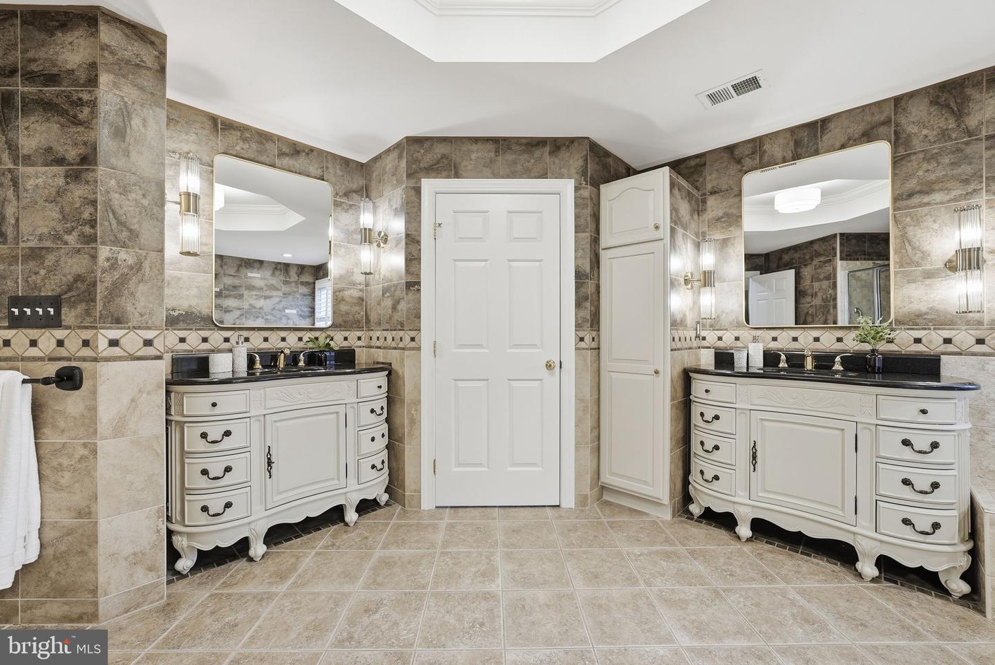 11588 CEDAR CHASE RD, HERNDON, Virginia 20170, 5 Bedrooms Bedrooms, ,5 BathroomsBathrooms,Residential,For sale,11588 CEDAR CHASE RD,VAFX2291088 MLS # VAFX2291088