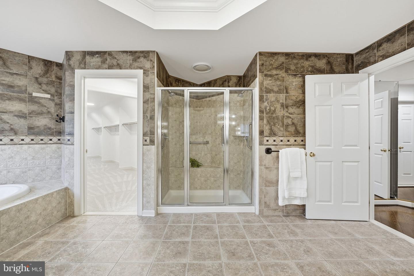 11588 CEDAR CHASE RD, HERNDON, Virginia 20170, 5 Bedrooms Bedrooms, ,5 BathroomsBathrooms,Residential,For sale,11588 CEDAR CHASE RD,VAFX2291088 MLS # VAFX2291088