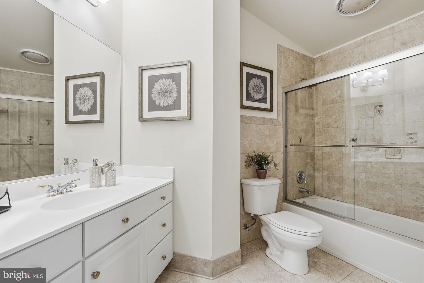 11588 CEDAR CHASE RD, HERNDON, Virginia 20170, 5 Bedrooms Bedrooms, ,5 BathroomsBathrooms,Residential,For sale,11588 CEDAR CHASE RD,VAFX2291088 MLS # VAFX2291088