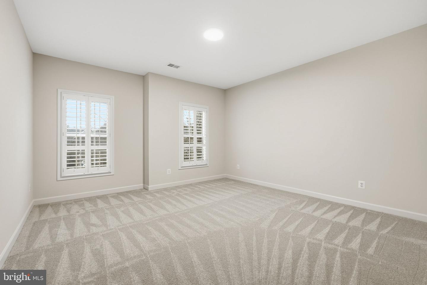 11588 CEDAR CHASE RD, HERNDON, Virginia 20170, 5 Bedrooms Bedrooms, ,5 BathroomsBathrooms,Residential,For sale,11588 CEDAR CHASE RD,VAFX2291088 MLS # VAFX2291088