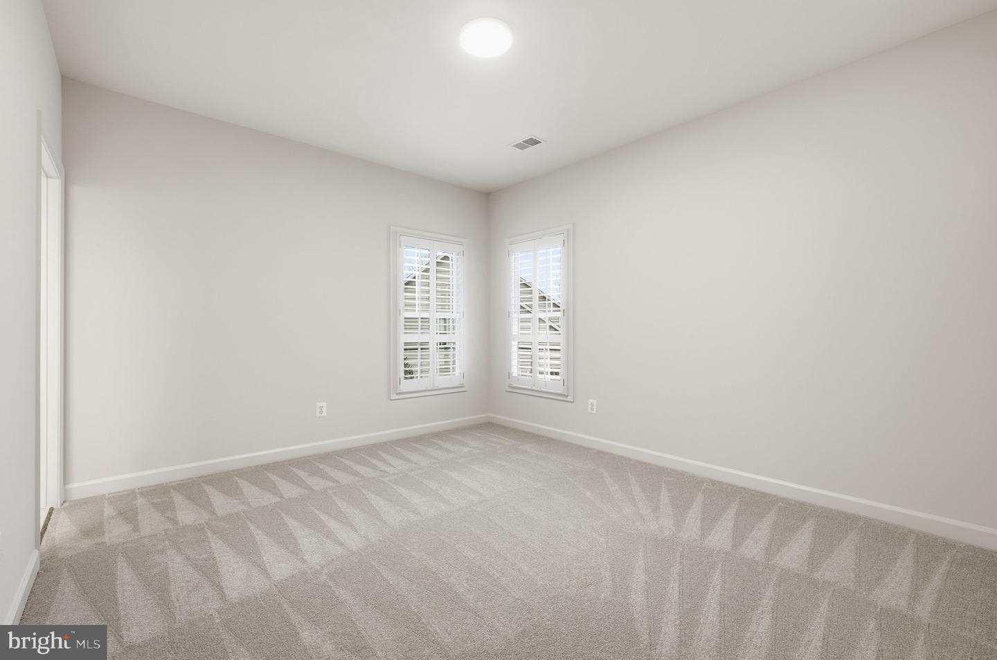 11588 CEDAR CHASE RD, HERNDON, Virginia 20170, 5 Bedrooms Bedrooms, ,5 BathroomsBathrooms,Residential,For sale,11588 CEDAR CHASE RD,VAFX2291088 MLS # VAFX2291088