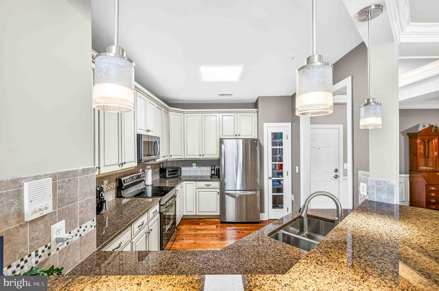 15251 ROYAL CREST DR #103, HAYMARKET, Virginia 20169, 2 Bedrooms Bedrooms, ,2 BathroomsBathrooms,Residential,For sale,15251 ROYAL CREST DR #103,VAPW2112500 MLS # VAPW2112500