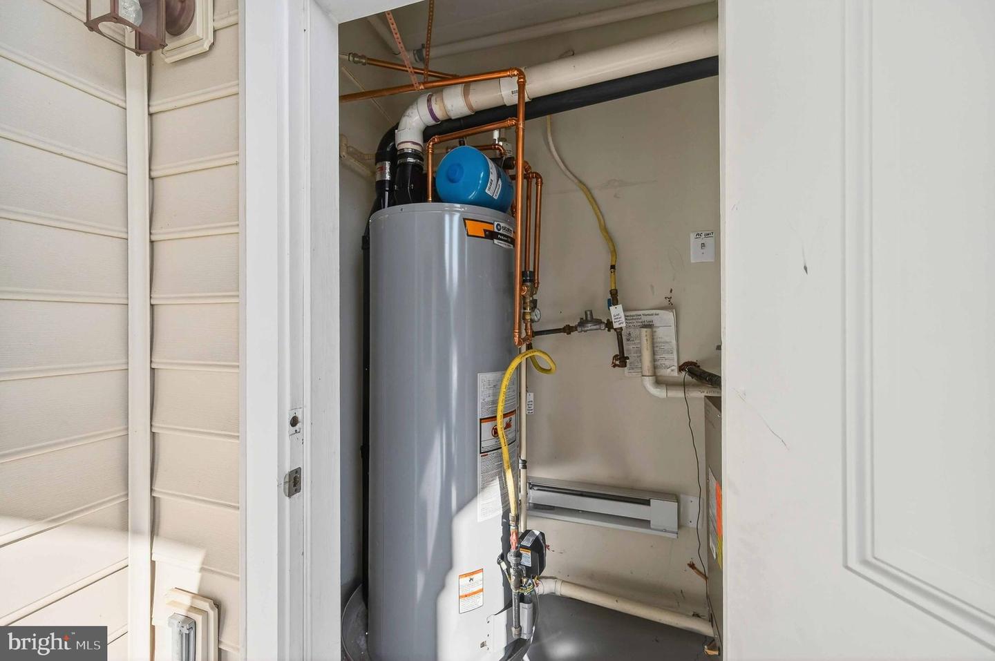 15251 ROYAL CREST DR #103, HAYMARKET, Virginia 20169, 2 Bedrooms Bedrooms, ,2 BathroomsBathrooms,Residential,For sale,15251 ROYAL CREST DR #103,VAPW2112500 MLS # VAPW2112500