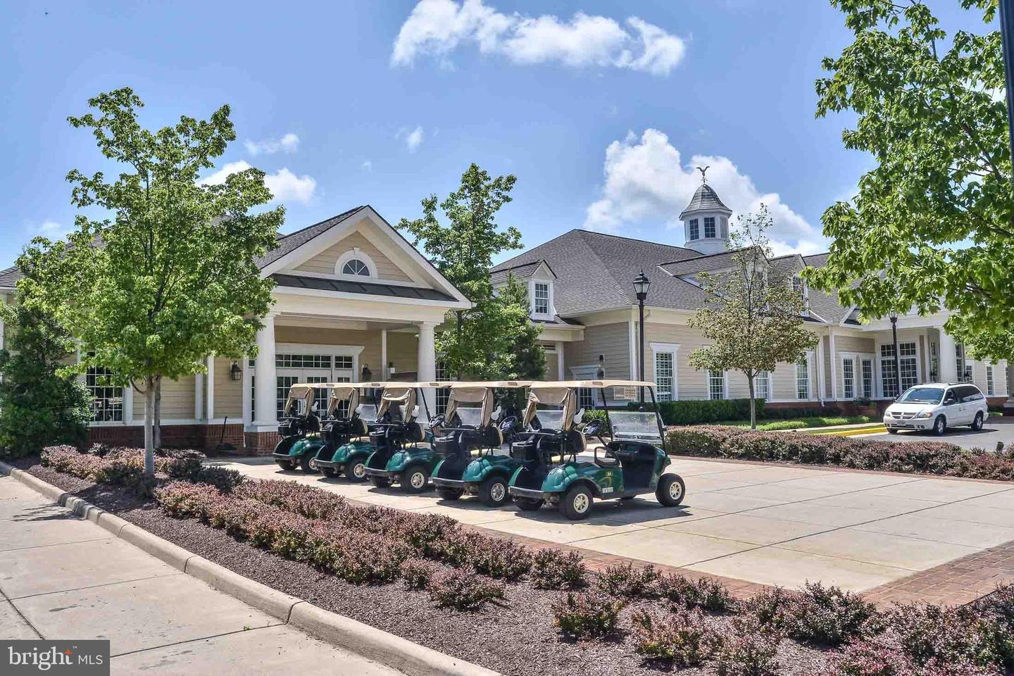 15251 ROYAL CREST DR #103, HAYMARKET, Virginia 20169, 2 Bedrooms Bedrooms, ,2 BathroomsBathrooms,Residential,For sale,15251 ROYAL CREST DR #103,VAPW2112500 MLS # VAPW2112500