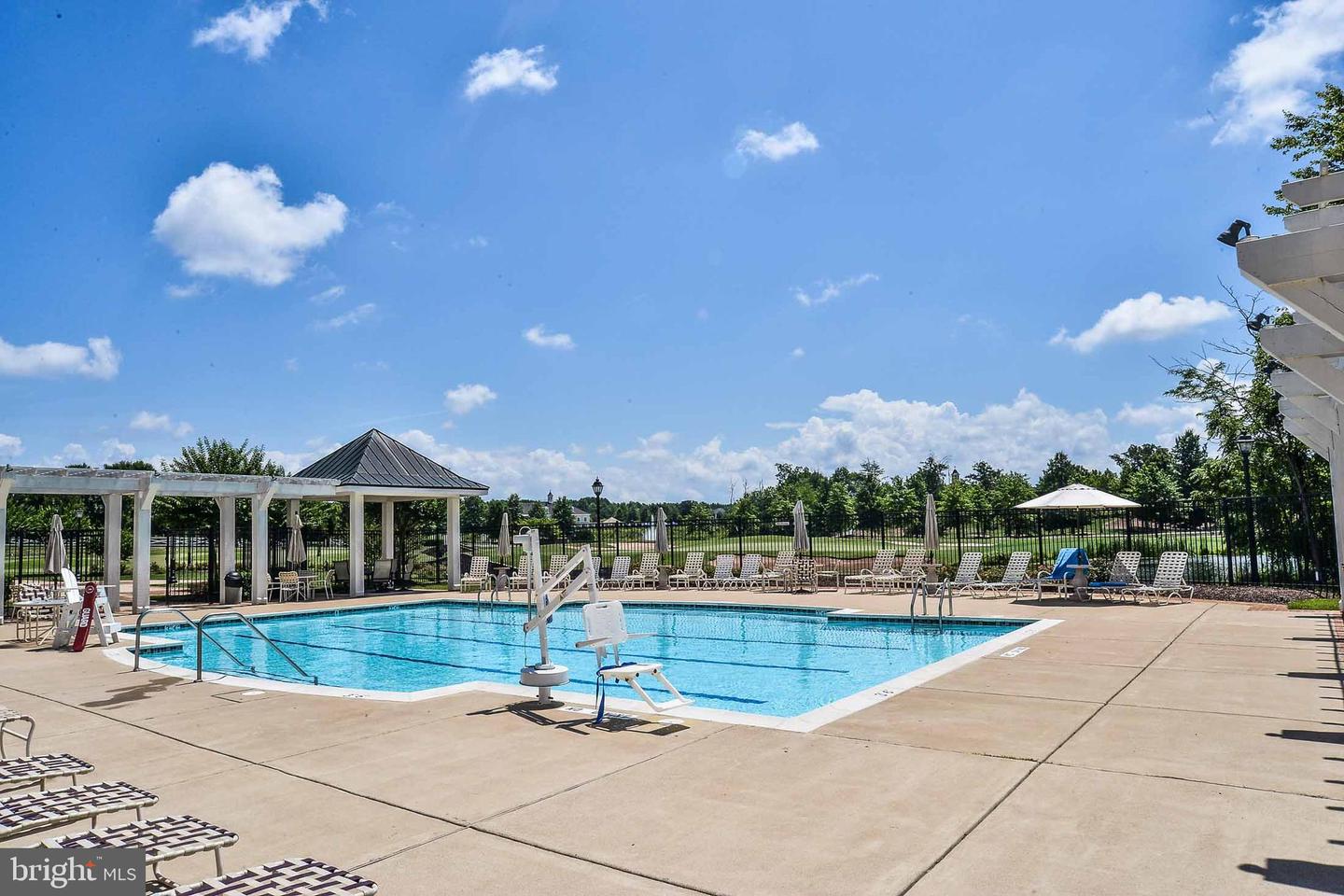 15251 ROYAL CREST DR #103, HAYMARKET, Virginia 20169, 2 Bedrooms Bedrooms, ,2 BathroomsBathrooms,Residential,For sale,15251 ROYAL CREST DR #103,VAPW2112500 MLS # VAPW2112500