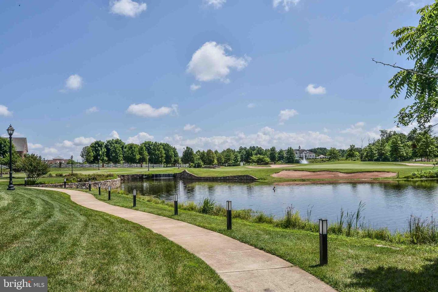 15251 ROYAL CREST DR #103, HAYMARKET, Virginia 20169, 2 Bedrooms Bedrooms, ,2 BathroomsBathrooms,Residential,For sale,15251 ROYAL CREST DR #103,VAPW2112500 MLS # VAPW2112500