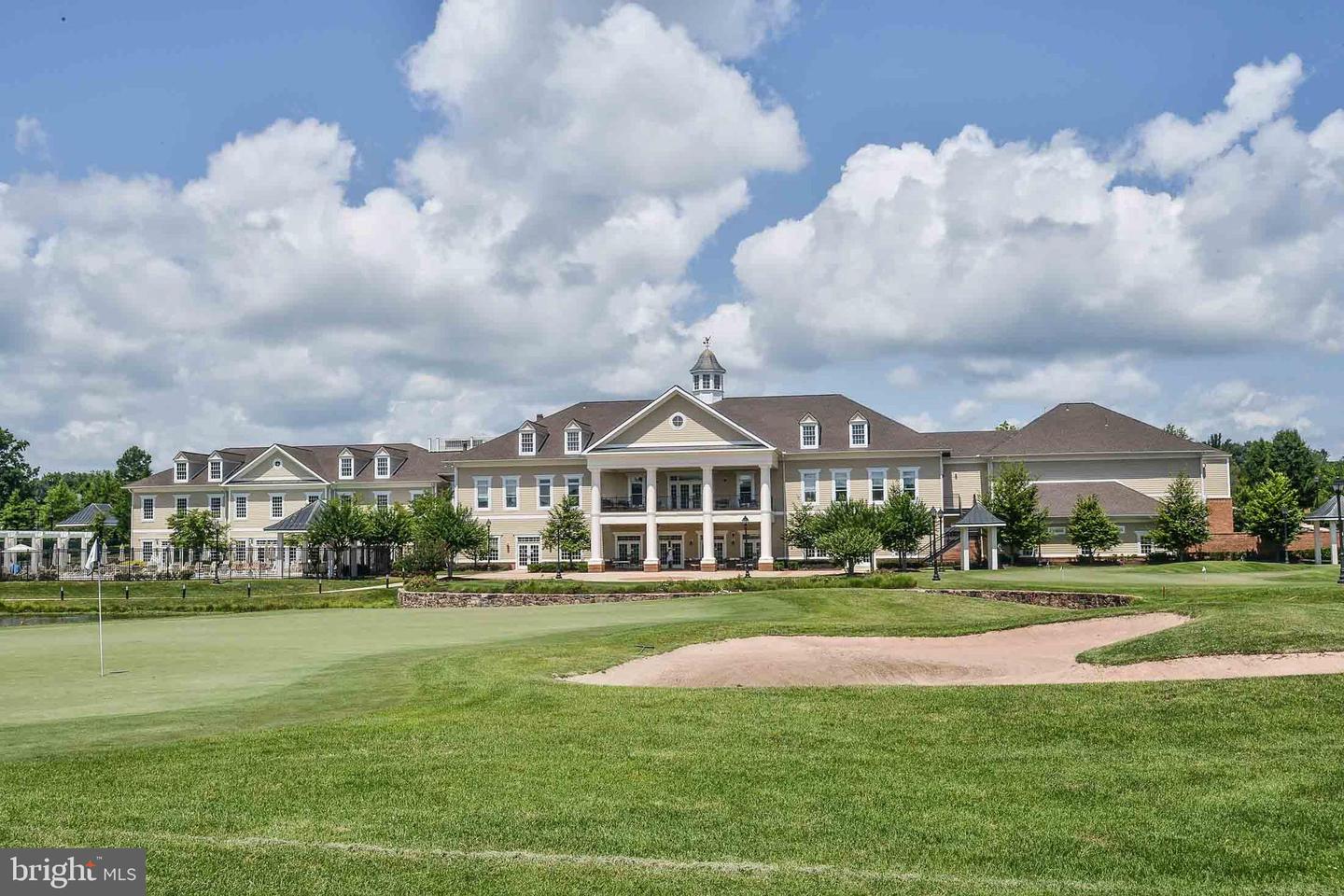 15251 ROYAL CREST DR #103, HAYMARKET, Virginia 20169, 2 Bedrooms Bedrooms, ,2 BathroomsBathrooms,Residential,For sale,15251 ROYAL CREST DR #103,VAPW2112500 MLS # VAPW2112500