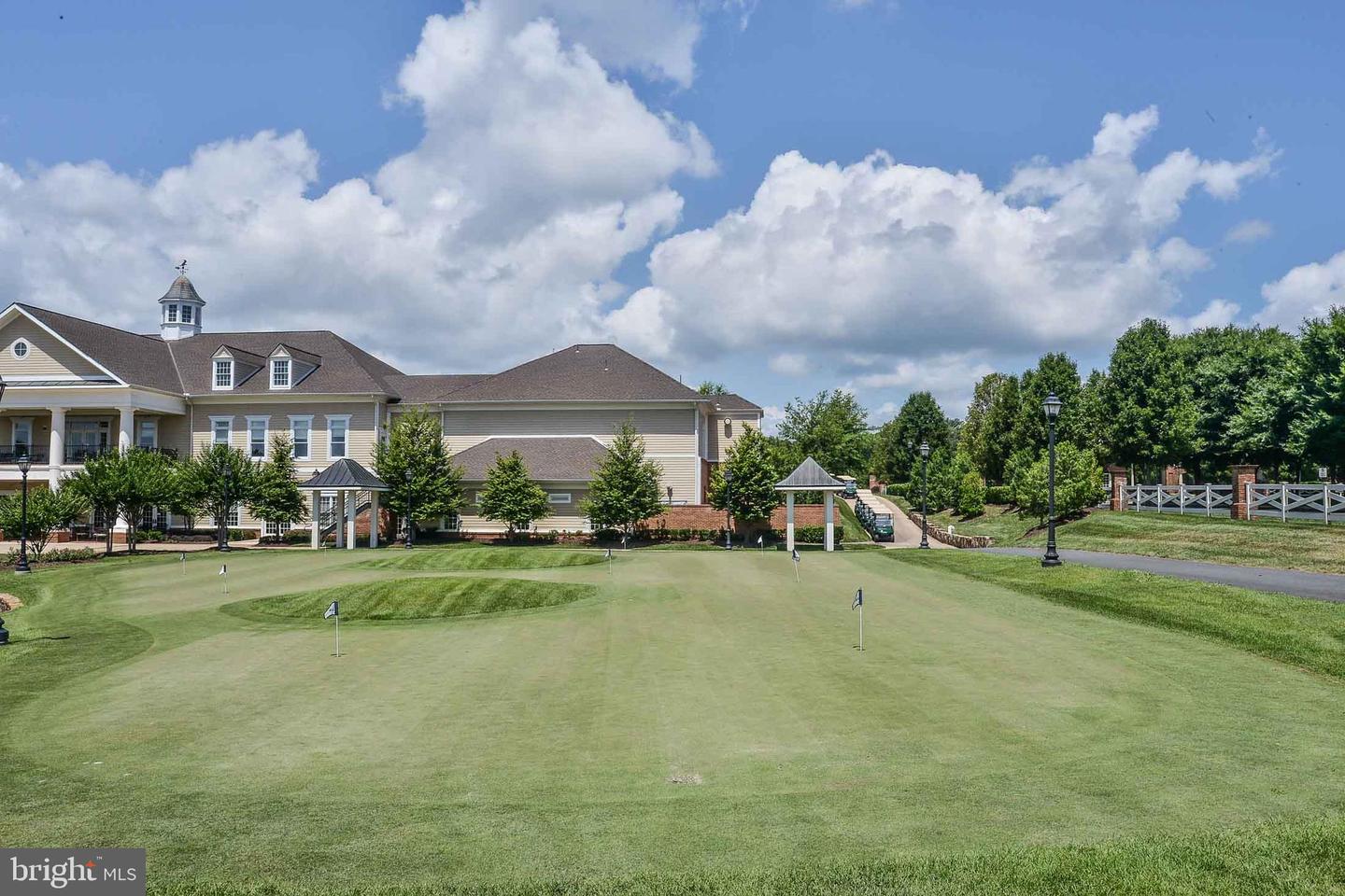 15251 ROYAL CREST DR #103, HAYMARKET, Virginia 20169, 2 Bedrooms Bedrooms, ,2 BathroomsBathrooms,Residential,For sale,15251 ROYAL CREST DR #103,VAPW2112500 MLS # VAPW2112500