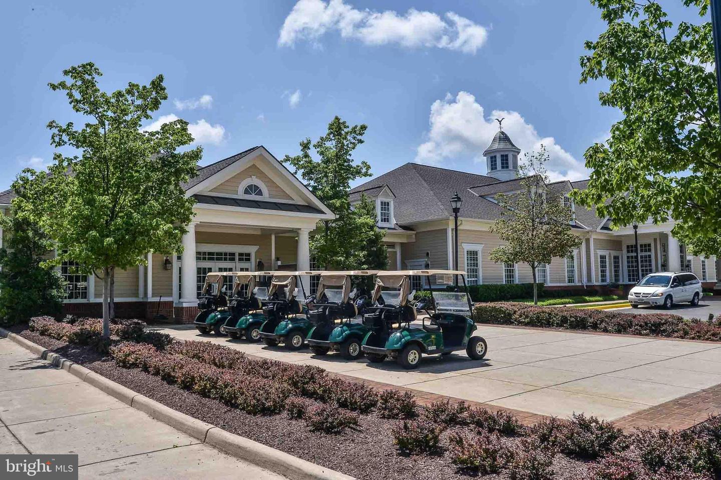 15251 ROYAL CREST DR #103, HAYMARKET, Virginia 20169, 2 Bedrooms Bedrooms, ,2 BathroomsBathrooms,Residential,For sale,15251 ROYAL CREST DR #103,VAPW2112500 MLS # VAPW2112500