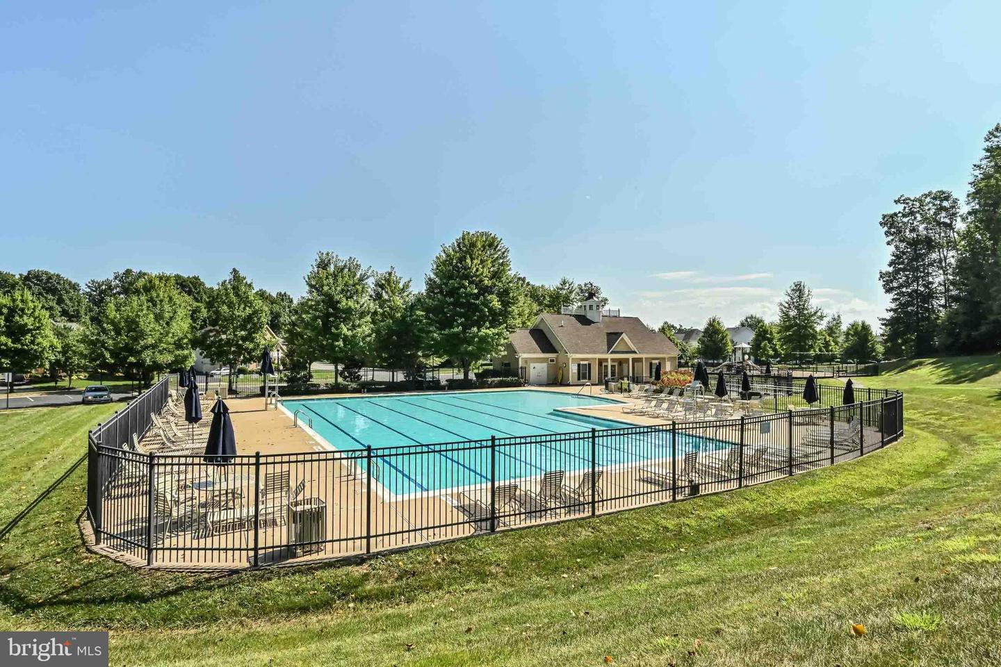 15251 ROYAL CREST DR #103, HAYMARKET, Virginia 20169, 2 Bedrooms Bedrooms, ,2 BathroomsBathrooms,Residential,For sale,15251 ROYAL CREST DR #103,VAPW2112500 MLS # VAPW2112500