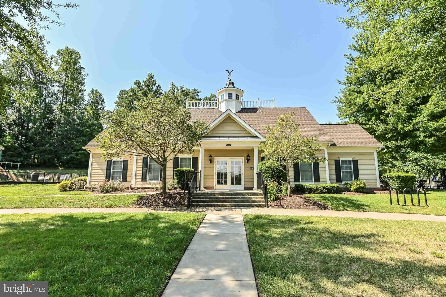 15251 ROYAL CREST DR #103, HAYMARKET, Virginia 20169, 2 Bedrooms Bedrooms, ,2 BathroomsBathrooms,Residential,For sale,15251 ROYAL CREST DR #103,VAPW2112500 MLS # VAPW2112500