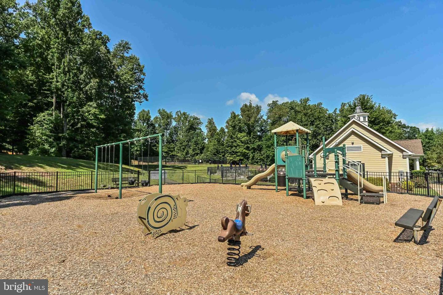 15251 ROYAL CREST DR #103, HAYMARKET, Virginia 20169, 2 Bedrooms Bedrooms, ,2 BathroomsBathrooms,Residential,For sale,15251 ROYAL CREST DR #103,VAPW2112500 MLS # VAPW2112500