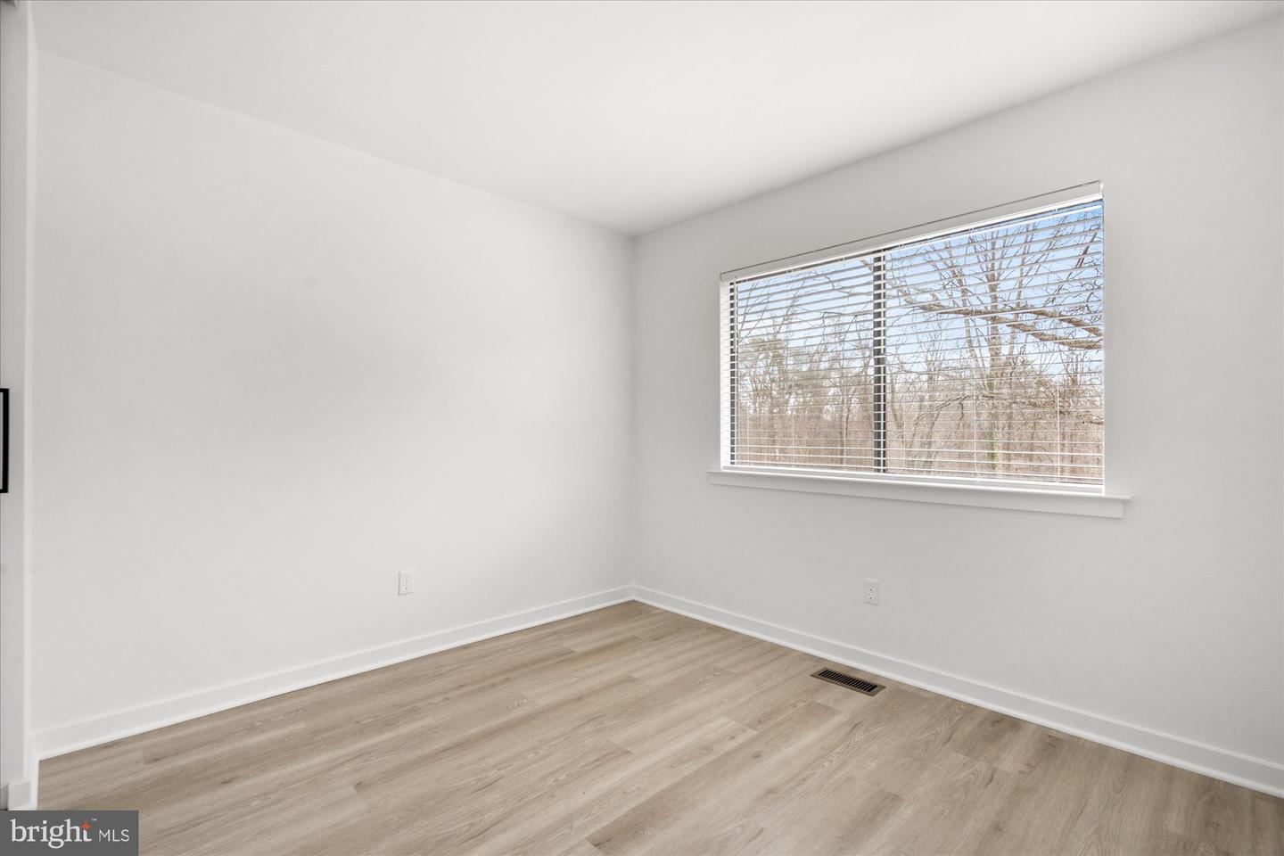 4712 DEER RUN CT, ALEXANDRIA, Virginia 22306, 4 Bedrooms Bedrooms, ,3 BathroomsBathrooms,Residential,For sale,4712 DEER RUN CT,VAFX2291312 MLS # VAFX2291312