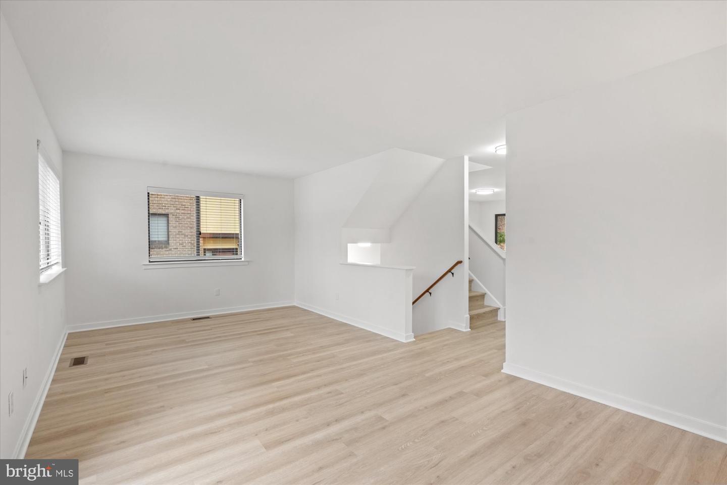 4712 DEER RUN CT, ALEXANDRIA, Virginia 22306, 4 Bedrooms Bedrooms, ,3 BathroomsBathrooms,Residential,For sale,4712 DEER RUN CT,VAFX2291312 MLS # VAFX2291312