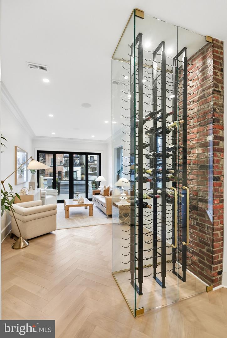 1816 BELMONT RD NW, WASHINGTON, District Of Columbia 20009, 6 Bedrooms Bedrooms, ,6 BathroomsBathrooms,Residential,For sale,1816 BELMONT RD NW,DCDC2246470 MLS # DCDC2246470