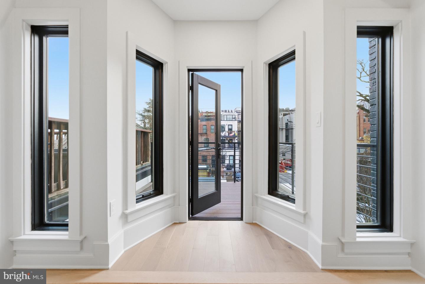 1816 BELMONT RD NW, WASHINGTON, District Of Columbia 20009, 6 Bedrooms Bedrooms, ,6 BathroomsBathrooms,Residential,For sale,1816 BELMONT RD NW,DCDC2246470 MLS # DCDC2246470