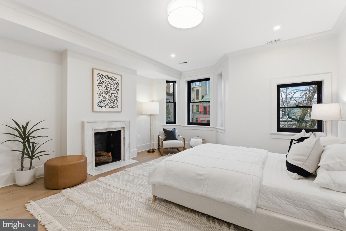 1816 BELMONT RD NW, WASHINGTON, District Of Columbia 20009, 6 Bedrooms Bedrooms, ,6 BathroomsBathrooms,Residential,For sale,1816 BELMONT RD NW,DCDC2246470 MLS # DCDC2246470