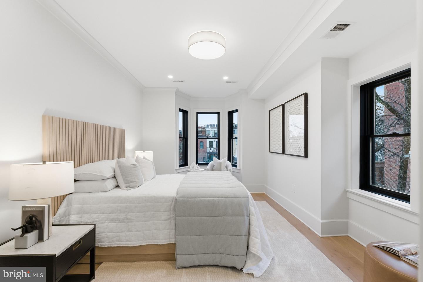 1816 BELMONT RD NW, WASHINGTON, District Of Columbia 20009, 6 Bedrooms Bedrooms, ,6 BathroomsBathrooms,Residential,For sale,1816 BELMONT RD NW,DCDC2246470 MLS # DCDC2246470