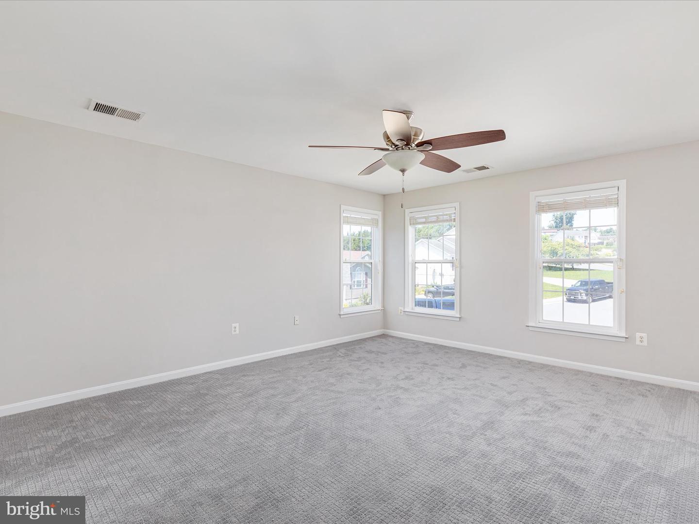 118 JENNY CT, STRASBURG, Virginia 22657, 5 Bedrooms Bedrooms, ,3 BathroomsBathrooms,Residential,For sale,118 JENNY CT,VASH2013598 MLS # VASH2013598