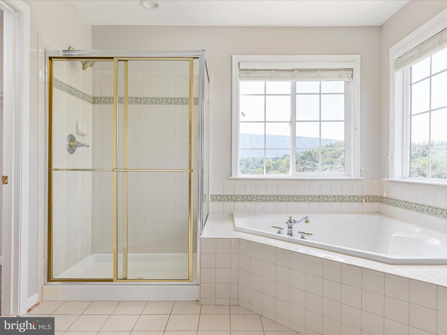 118 JENNY CT, STRASBURG, Virginia 22657, 5 Bedrooms Bedrooms, ,3 BathroomsBathrooms,Residential,For sale,118 JENNY CT,VASH2013598 MLS # VASH2013598