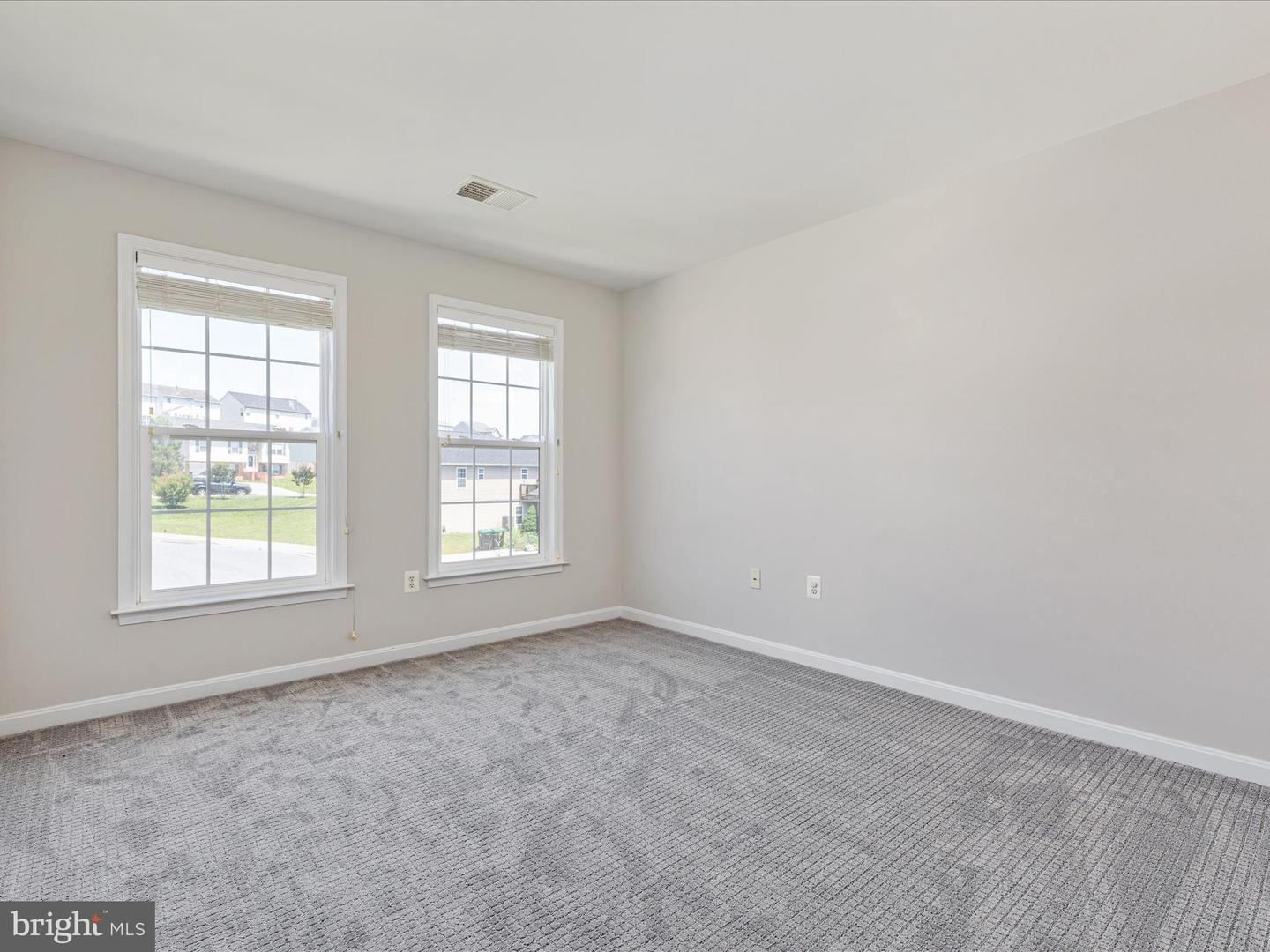 118 JENNY CT, STRASBURG, Virginia 22657, 5 Bedrooms Bedrooms, ,3 BathroomsBathrooms,Residential,For sale,118 JENNY CT,VASH2013598 MLS # VASH2013598