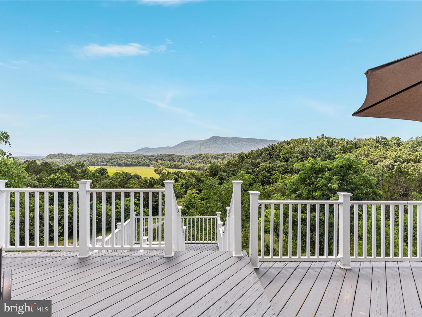 118 JENNY CT, STRASBURG, Virginia 22657, 5 Bedrooms Bedrooms, ,3 BathroomsBathrooms,Residential,For sale,118 JENNY CT,VASH2013598 MLS # VASH2013598