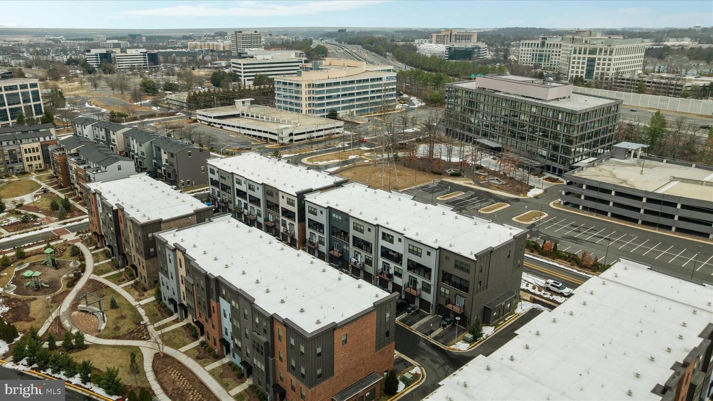 12910 SUNRISE RIDGE ALY #60, HERNDON, Virginia 20171, 3 Bedrooms Bedrooms, 6 Rooms Rooms,2 BathroomsBathrooms,Residential,For sale,12910 SUNRISE RIDGE ALY #60,VAFX2291432 MLS # VAFX2291432