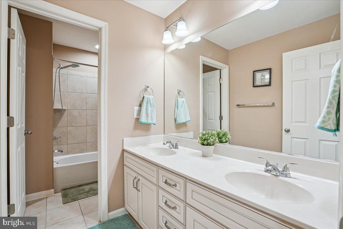 6804 BRYSON CIR, HAYMARKET, Virginia 20169, 3 Bedrooms Bedrooms, ,3 BathroomsBathrooms,Residential,For sale,6804 BRYSON CIR,VAPW2112608 MLS # VAPW2112608