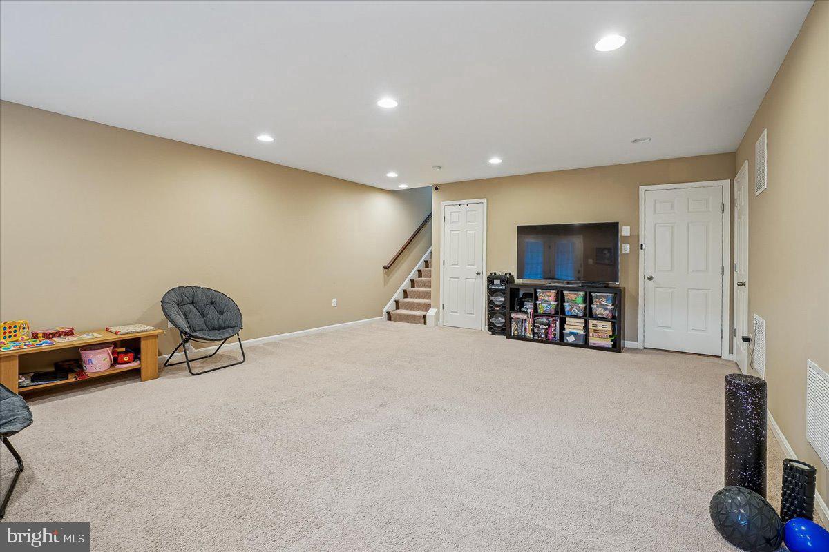 6804 BRYSON CIR, HAYMARKET, Virginia 20169, 3 Bedrooms Bedrooms, ,3 BathroomsBathrooms,Residential,For sale,6804 BRYSON CIR,VAPW2112608 MLS # VAPW2112608