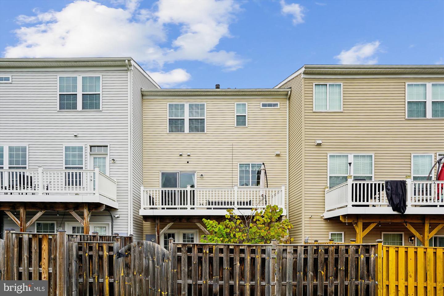 6804 BRYSON CIR, HAYMARKET, Virginia 20169, 3 Bedrooms Bedrooms, ,3 BathroomsBathrooms,Residential,For sale,6804 BRYSON CIR,VAPW2112608 MLS # VAPW2112608