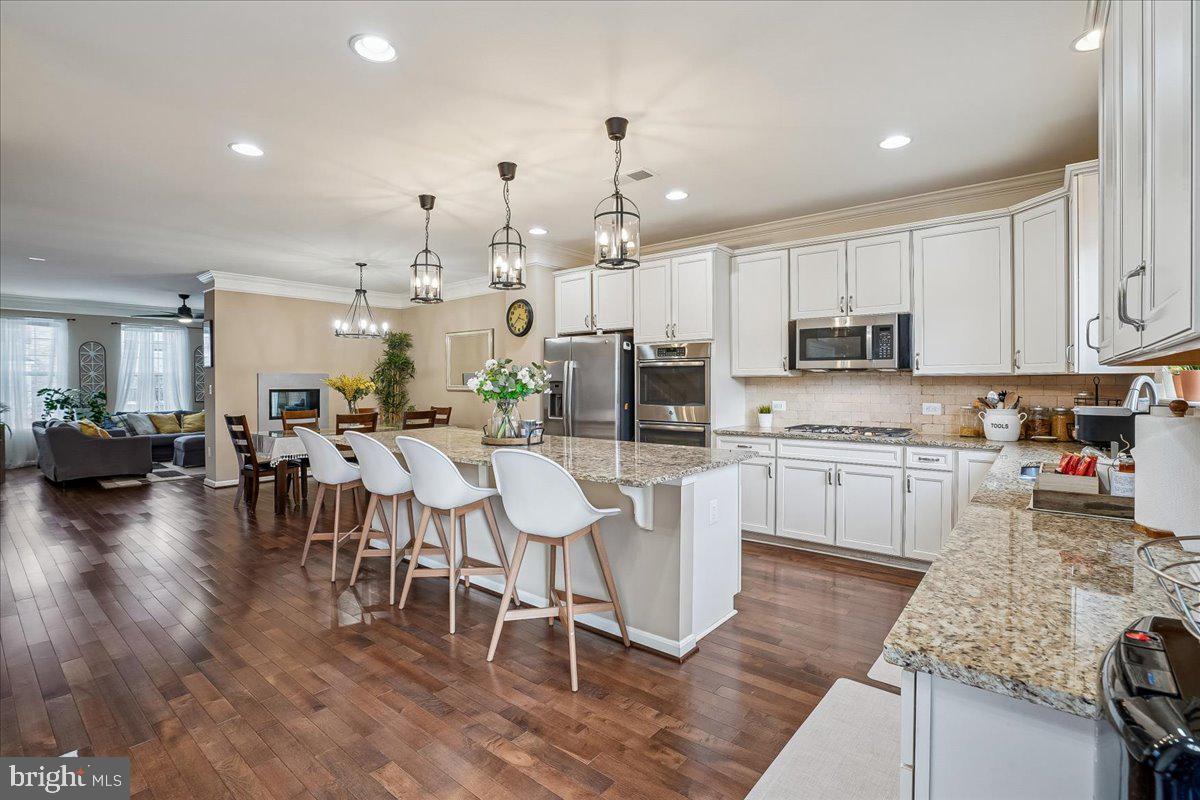 6804 BRYSON CIR, HAYMARKET, Virginia 20169, 3 Bedrooms Bedrooms, ,3 BathroomsBathrooms,Residential,For sale,6804 BRYSON CIR,VAPW2112608 MLS # VAPW2112608