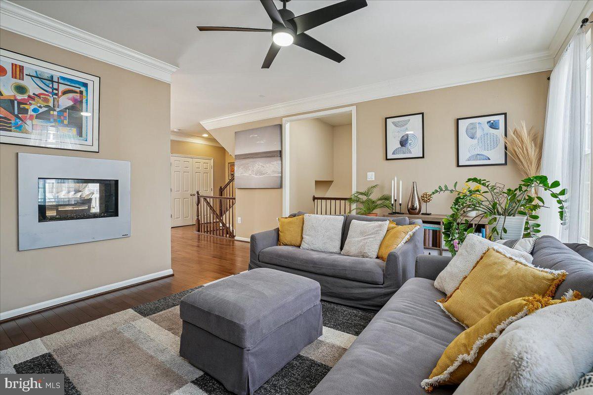 6804 BRYSON CIR, HAYMARKET, Virginia 20169, 3 Bedrooms Bedrooms, ,3 BathroomsBathrooms,Residential,For sale,6804 BRYSON CIR,VAPW2112608 MLS # VAPW2112608