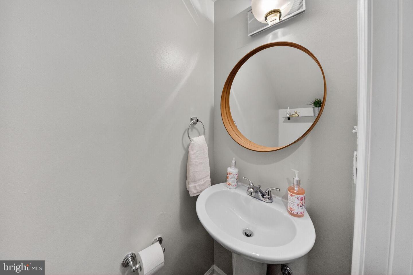 46 FLORIDA AVE NW, WASHINGTON, District Of Columbia 20001, 5 Bedrooms Bedrooms, ,3 BathroomsBathrooms,Residential,For sale,46 FLORIDA AVE NW,DCDC2246504 MLS # DCDC2246504